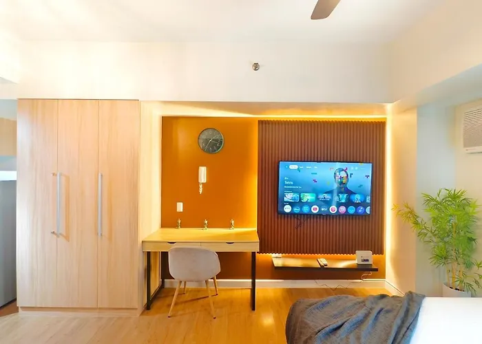 1203bt3 Solinea Unit Queen Bed Ayala Center *
