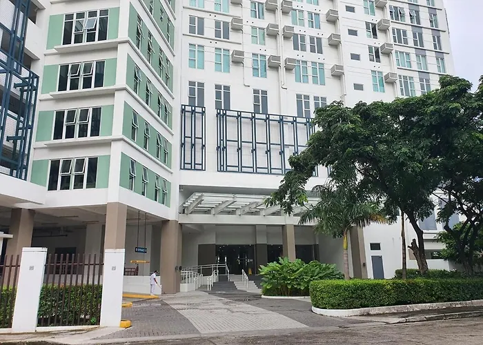 1203bt3 Solinea Unit Queen Bed Ayala Center * Cebú