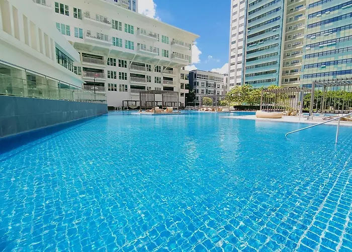 1203bt3 Solinea Unit Queen Bed Ayala Center *